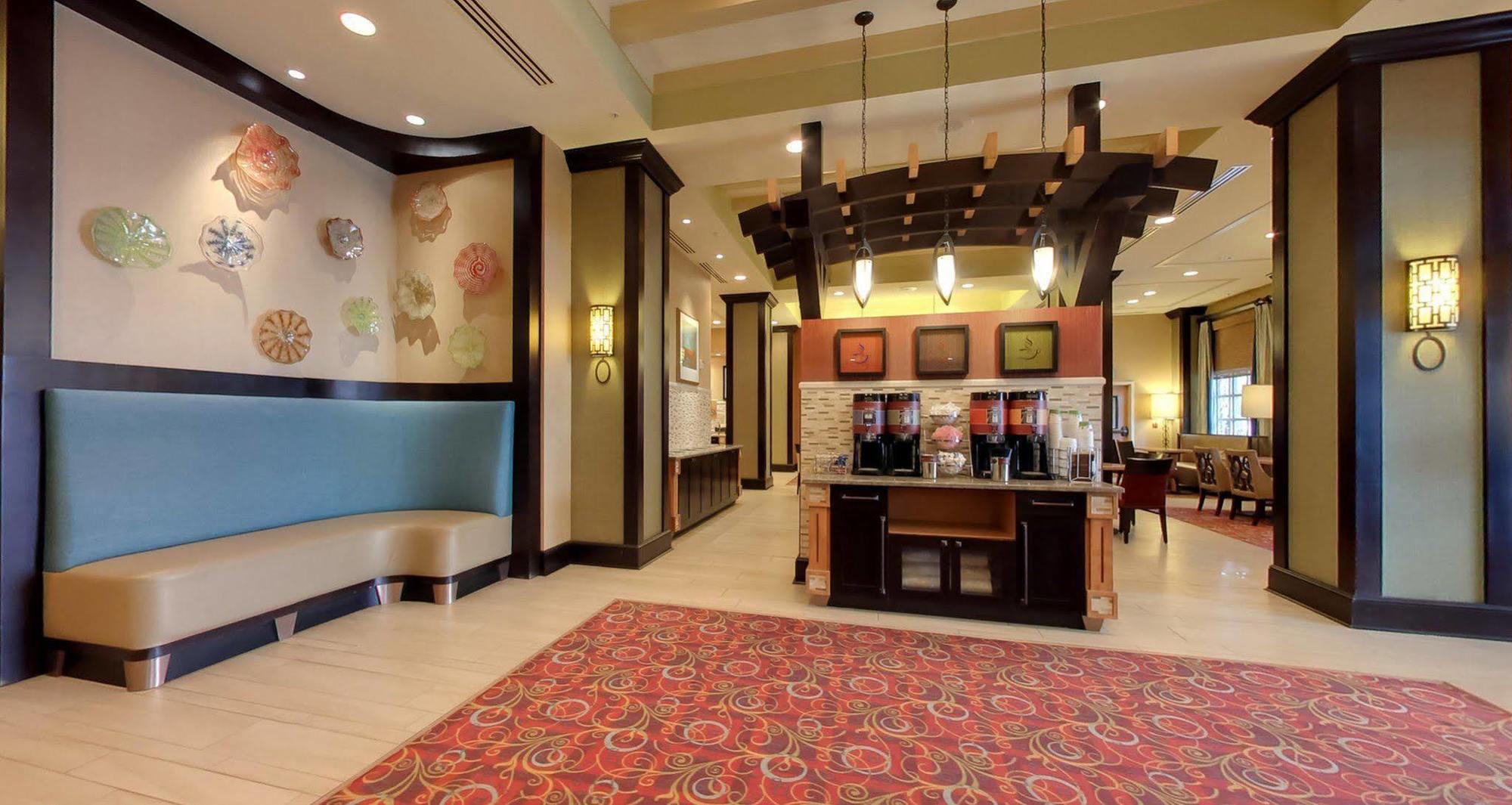 Hampton Inn & Suites St. Petersburg/Downtown Exterior photo